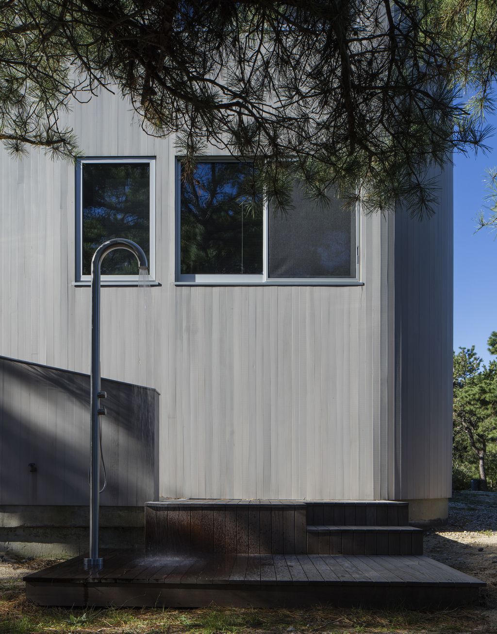 House in the Dunes, Stunning Renovation by Worrell Yeung Architecture
