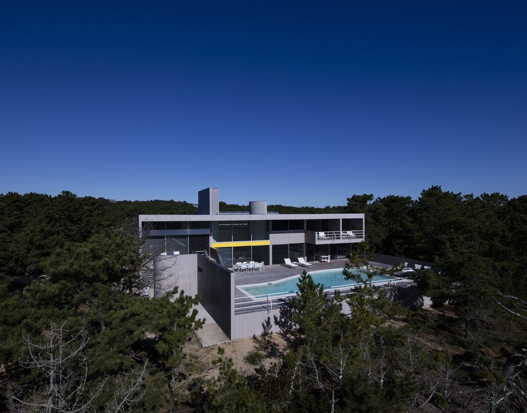 House in the Dunes, Stunning Renovation by Worrell Yeung Architecture