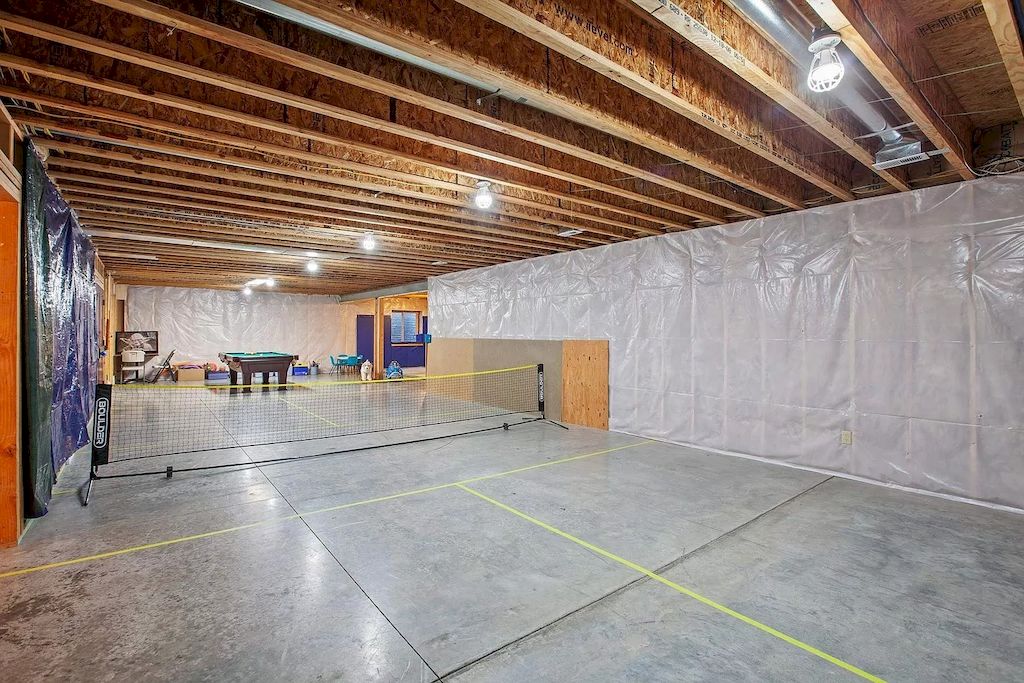 The Incredible Home in Washington combines old-world design with today’s modern conveniences now available for sale. This home is located at 8719 S Palouse Hwy, Spokane, Washington