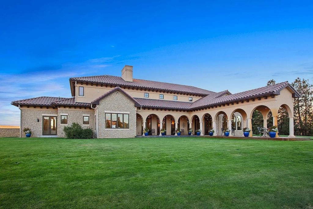 The Incredible Home in Washington combines old-world design with today’s modern conveniences now available for sale. This home is located at 8719 S Palouse Hwy, Spokane, Washington