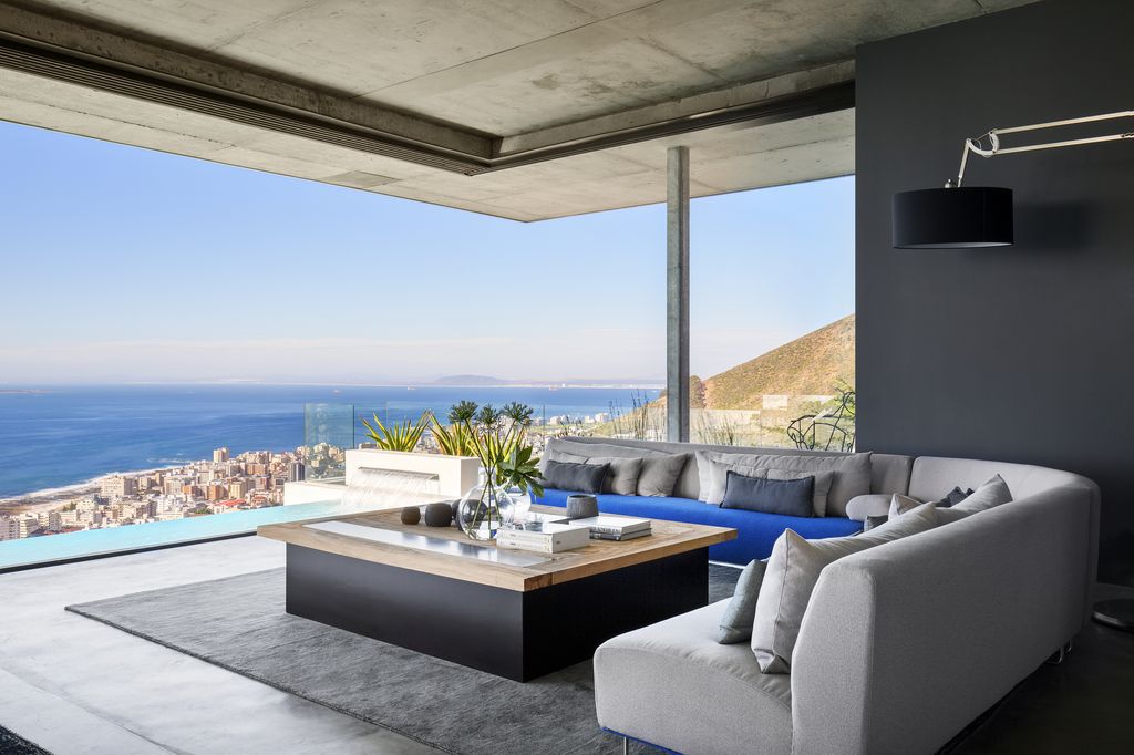 Pool Penthouse Glamorous urban home on slope by Jenny Mills Architects 11