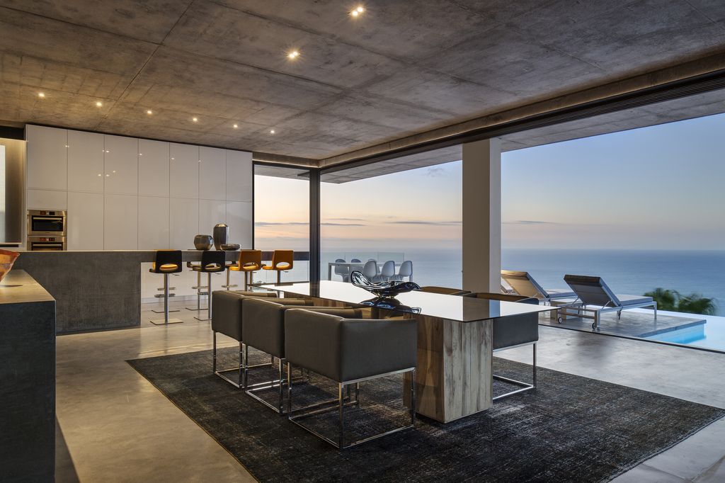 Pool Penthouse Glamorous urban home on slope by Jenny Mills Architects 3