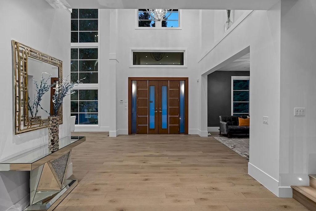 The Stunning Estate in Surrey is an architectural masterpiece now available for sale. This home is located at 13262 Woodcrest Dr, Surrey, BC V4P 1W5, Canada
