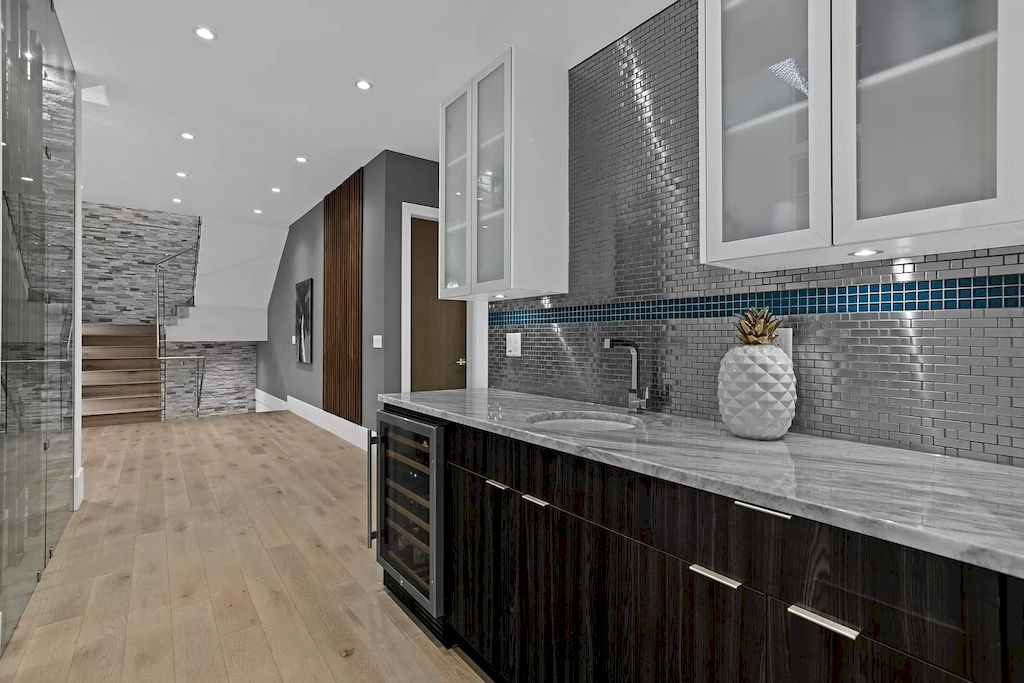 The Stunning Estate in Surrey is an architectural masterpiece now available for sale. This home is located at 13262 Woodcrest Dr, Surrey, BC V4P 1W5, Canada