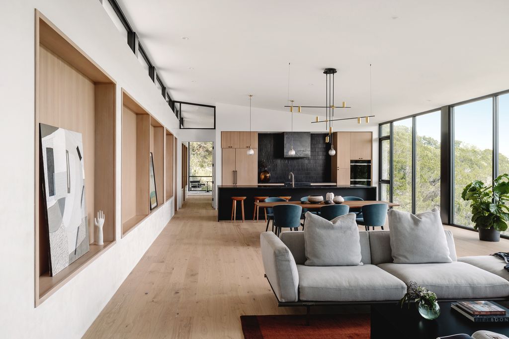 The High Road, impressive boomerang shape house by Ravel Architecture