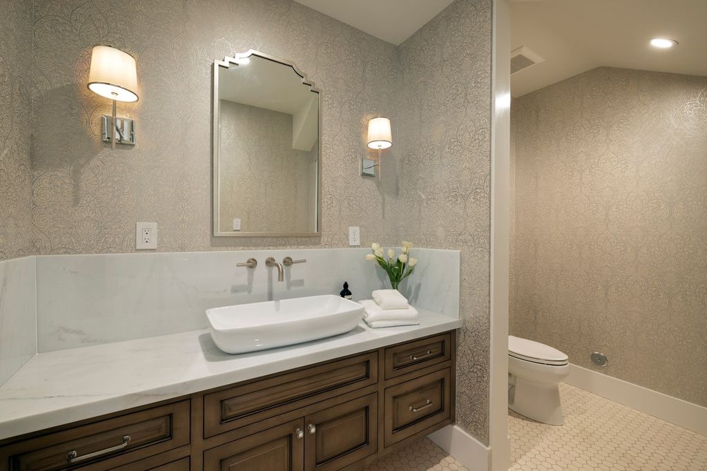 The Newport Coast Mansion is a new construction estate located within Newport Coast’s prized Pelican Hill gated community now available for sale. This home located at 7 Harbor Lgt, Newport Coast, California