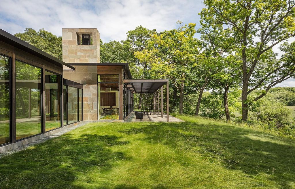 Woodland House brings the Nature beauty by ALTUS Architecture Design 5