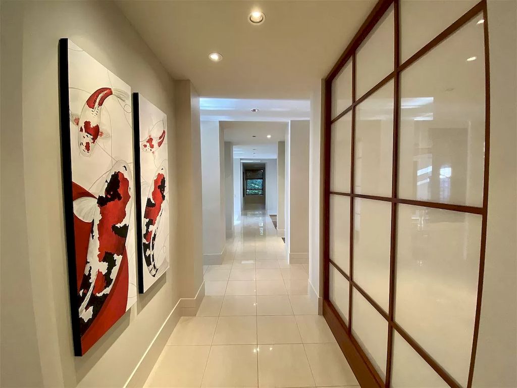 The World-Class Estate in West Vancouver is a spectacular concrete residence now available for sale. This home is located at 2860 Mathers Ave, West Vancouver, BC V7V 2J9, Canada