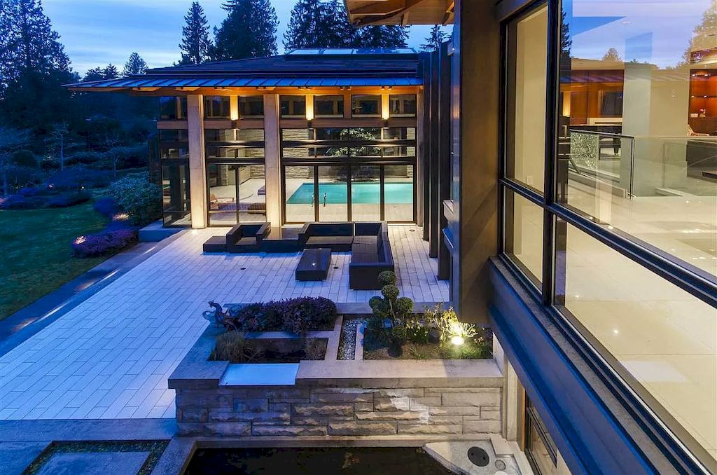 World Class Estate in West Vancouver with Private Living Space Sells for C13980000 3