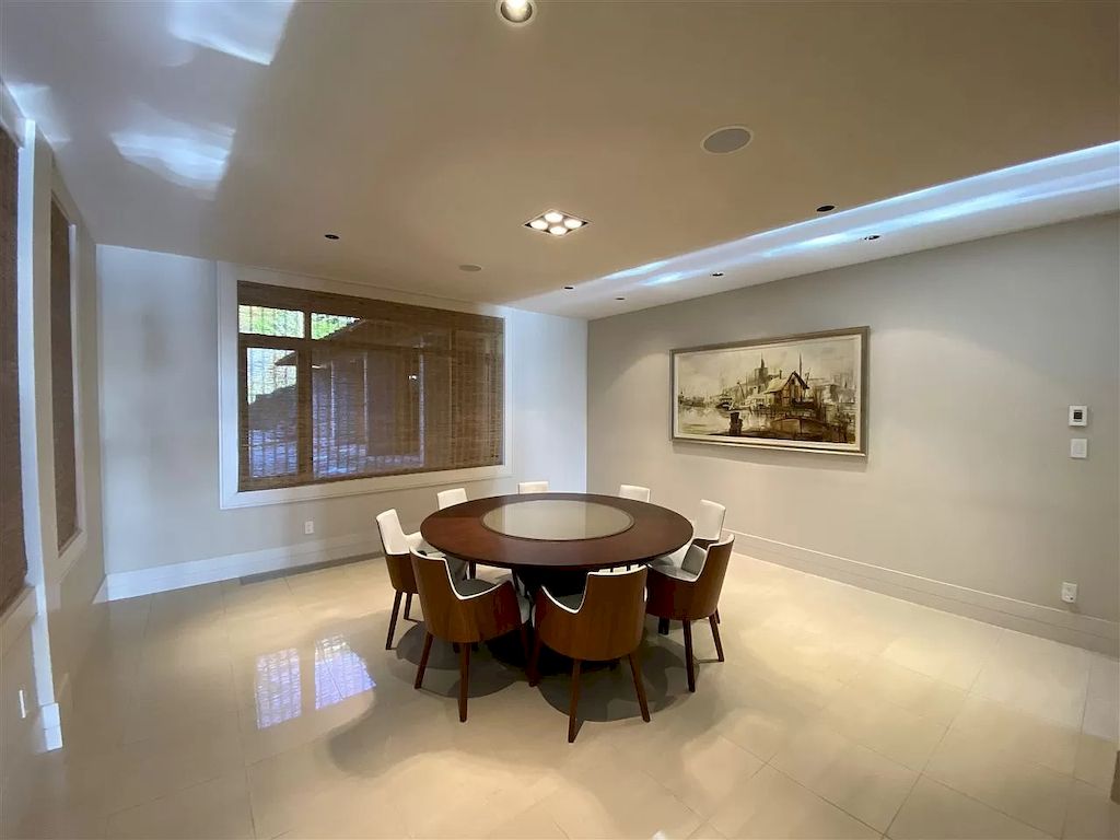 The World-Class Estate in West Vancouver is a spectacular concrete residence now available for sale. This home is located at 2860 Mathers Ave, West Vancouver, BC V7V 2J9, Canada