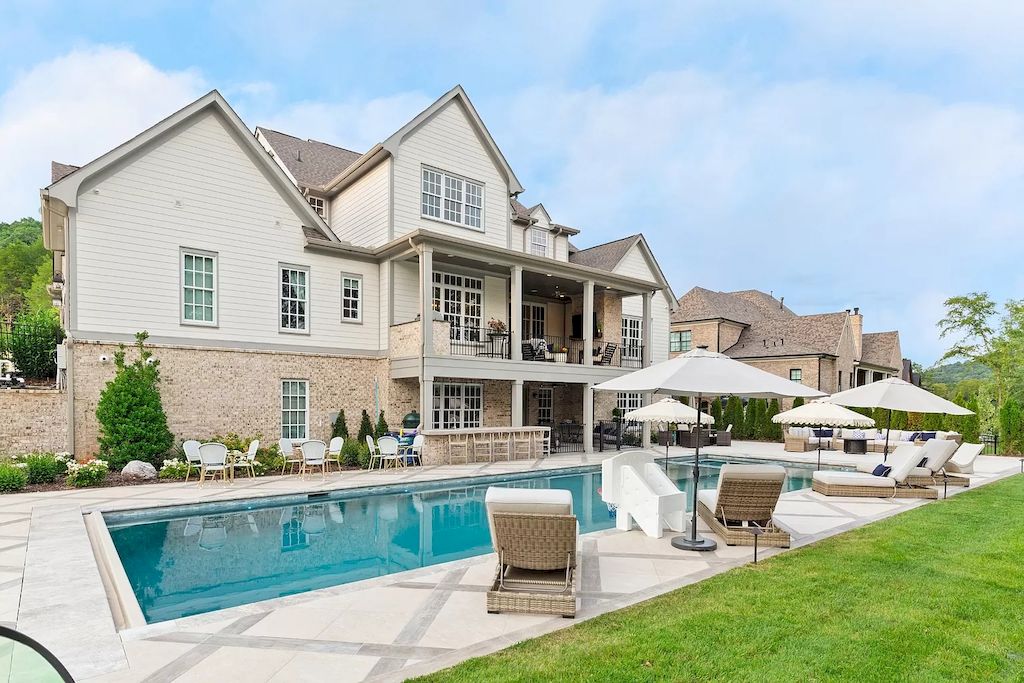 This $3,499,000 Coveted Home Perfect for Entertaining Year Round in Tennessee