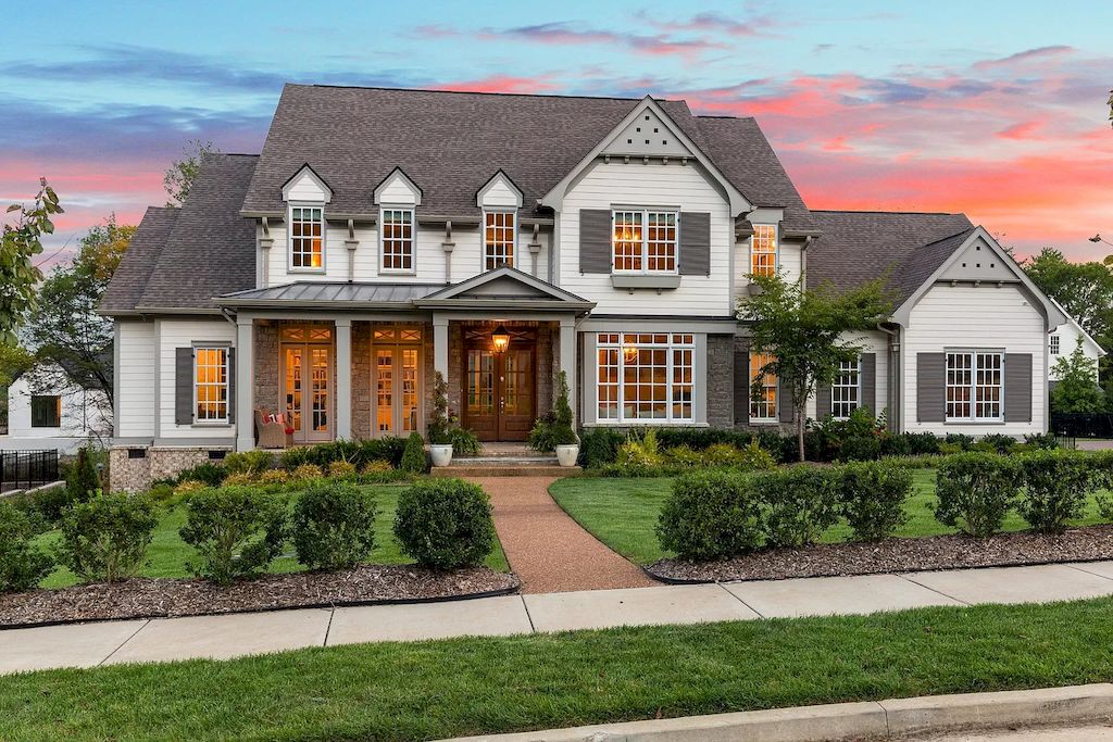 This $3,499,000 Coveted Home Perfect for Entertaining Year Round in Tennessee