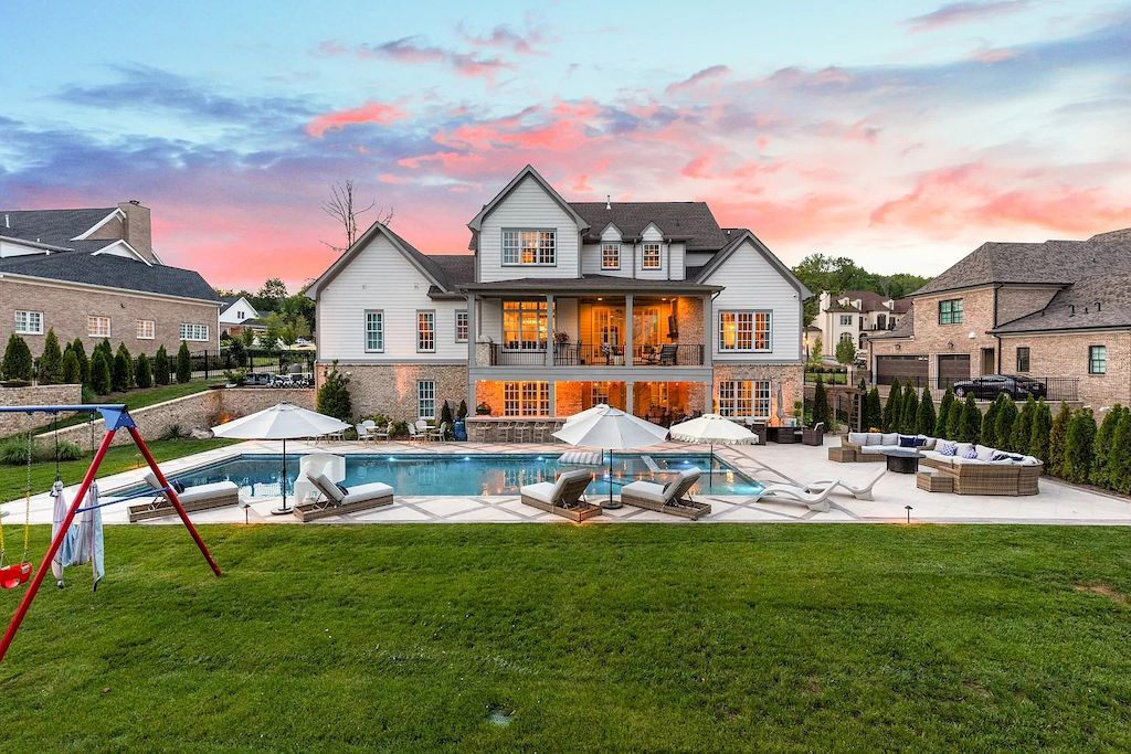 This $3,499,000 Coveted Home Perfect for Entertaining Year Round in Tennessee