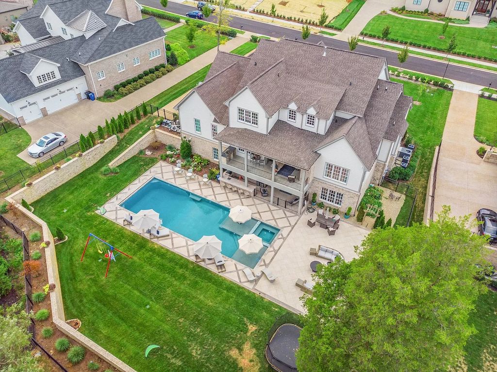 This $3,499,000 Coveted Home Perfect for Entertaining Year Round in Tennessee