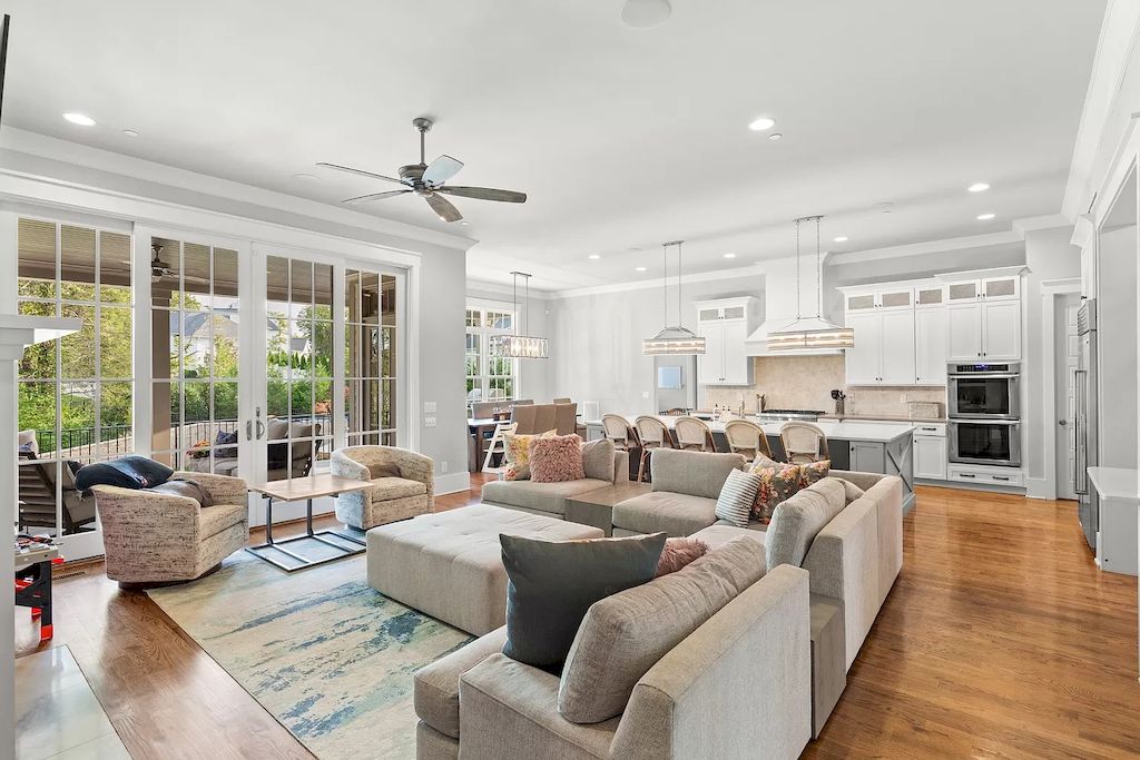 This $3,499,000 Coveted Home Perfect for Entertaining Year Round in Tennessee