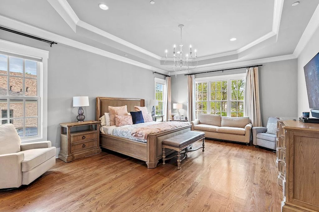 This $3,499,000 Coveted Home Perfect for Entertaining Year Round in Tennessee