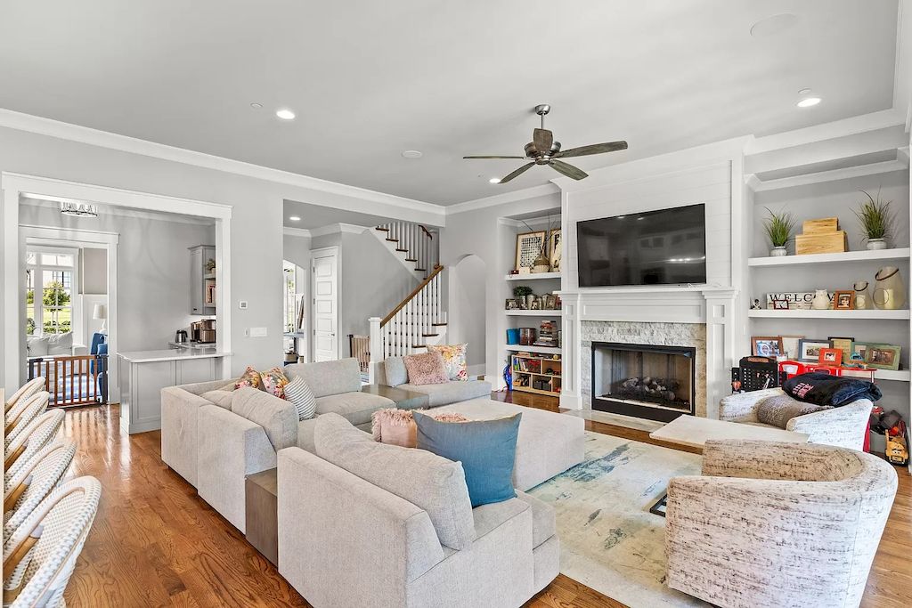 This $3,499,000 Coveted Home Perfect for Entertaining Year Round in Tennessee