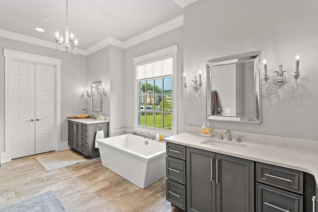 This $3,499,000 Coveted Home Perfect for Entertaining Year Round in Tennessee