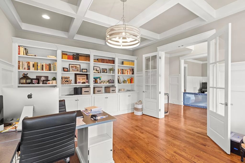 This $3,499,000 Coveted Home Perfect for Entertaining Year Round in Tennessee