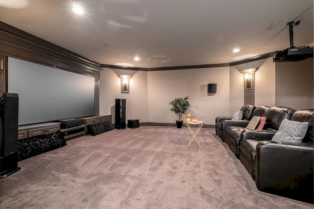 Tranquility and Inspiration Abounds in this Tennessee $3,800,000 Elegant Estate