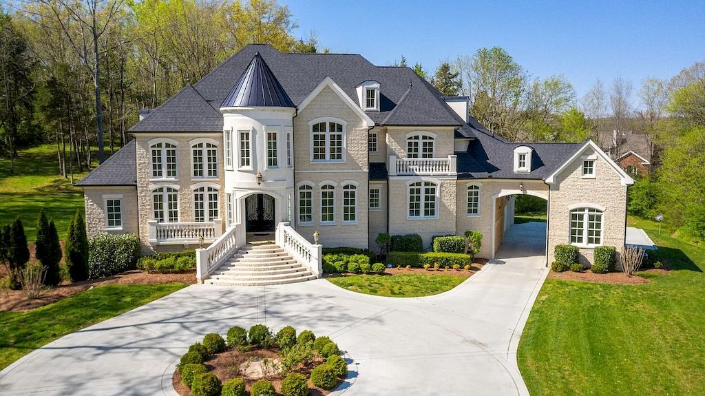 Tranquility and Inspiration Abounds in this Tennessee $3,800,000 Elegant Estate