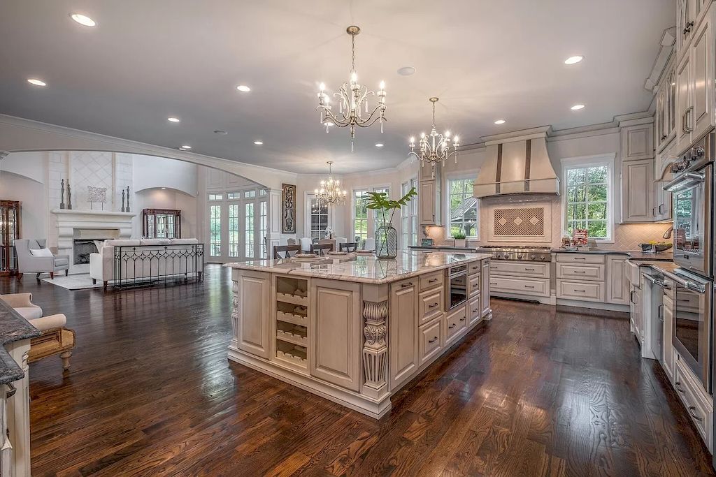 Tranquility and Inspiration Abounds in this Tennessee $3,800,000 Elegant Estate