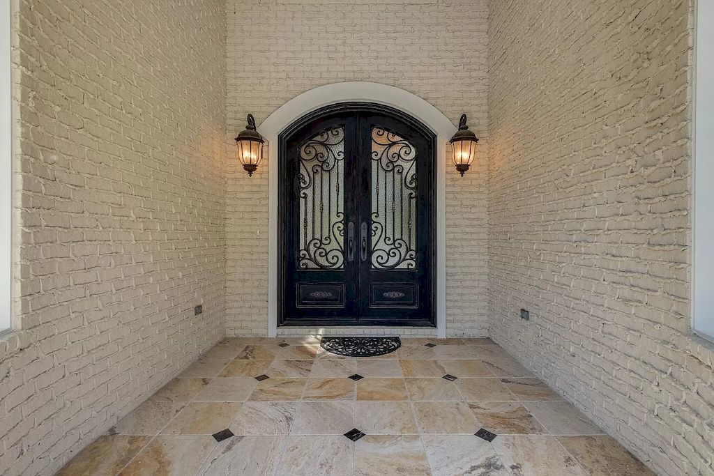 Tranquility and Inspiration Abounds in this Tennessee $3,800,000 Elegant Estate