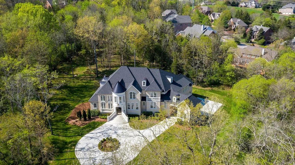 Tranquility and Inspiration Abounds in this Tennessee $3,800,000 Elegant Estate