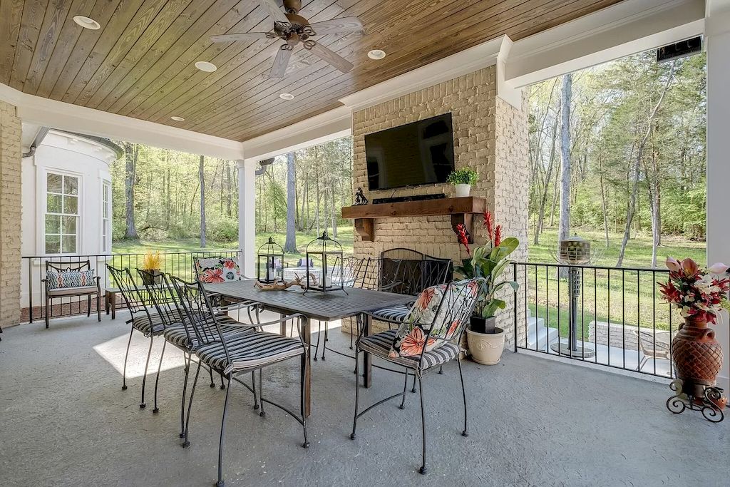 Tranquility and Inspiration Abounds in this Tennessee $3,800,000 Elegant Estate