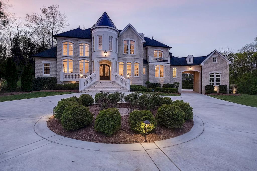 Tranquility and Inspiration Abounds in this Tennessee $3,800,000 Elegant Estate