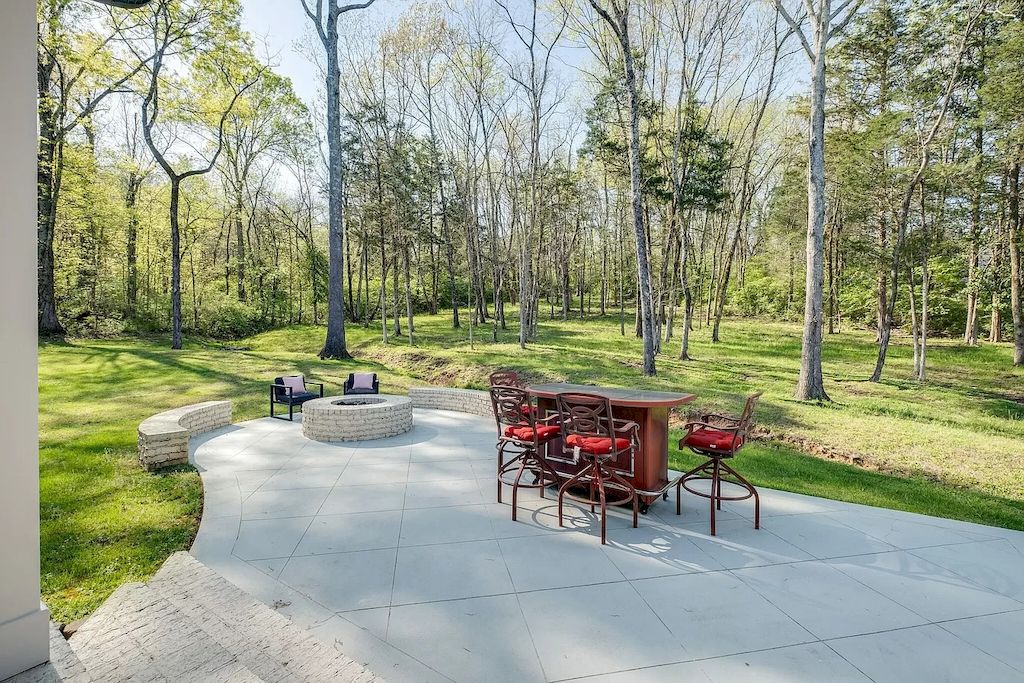 Tranquility and Inspiration Abounds in this Tennessee $3,800,000 Elegant Estate