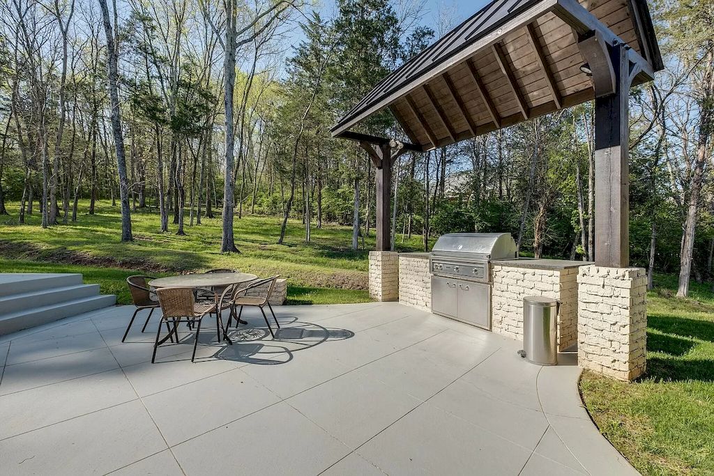 Tranquility and Inspiration Abounds in this Tennessee $3,800,000 Elegant Estate