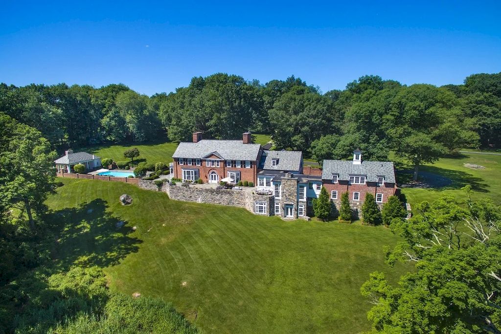 Connecticut Spectacular Pool House with Panoramic Vista of the Lake on Market for  $17,000,000