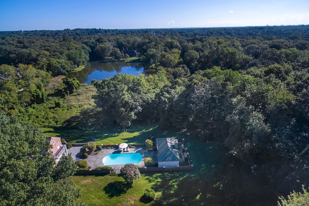 Connecticut Spectacular Pool House with Panoramic Vista of the Lake on Market for  $17,000,000