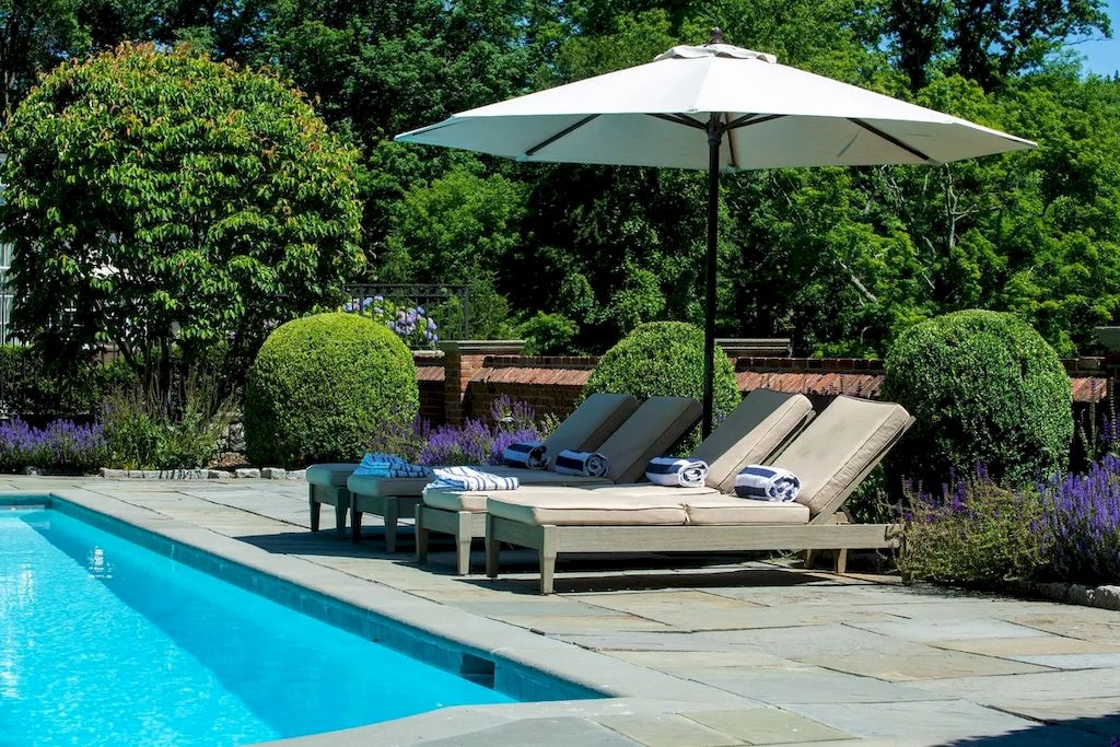 Connecticut Spectacular Pool House with Panoramic Vista of the Lake on Market for  $17,000,000