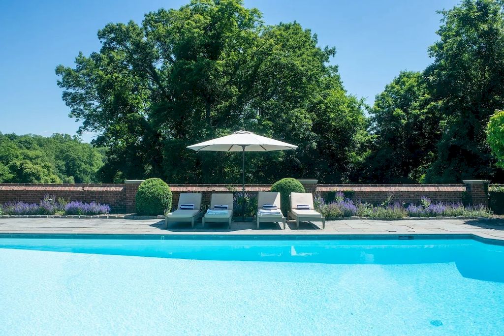 Connecticut Spectacular Pool House with Panoramic Vista of the Lake on Market for  $17,000,000