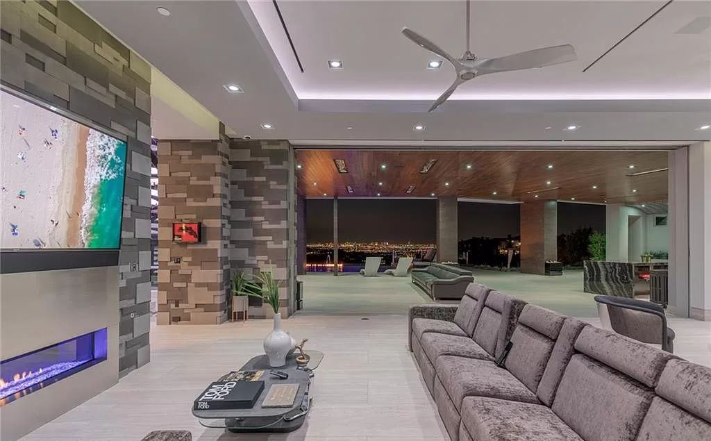 Modern Impressive Residence in Nevada with the highest quality smart home automation technology sells for $32,500,000
