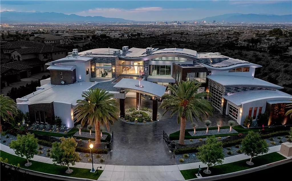 Modern Impressive Residence in Nevada with the highest quality smart home automation technology sells for $32,500,000