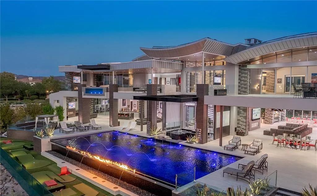 Modern Impressive Residence in Nevada with the highest quality smart home automation technology sells for $32,500,000