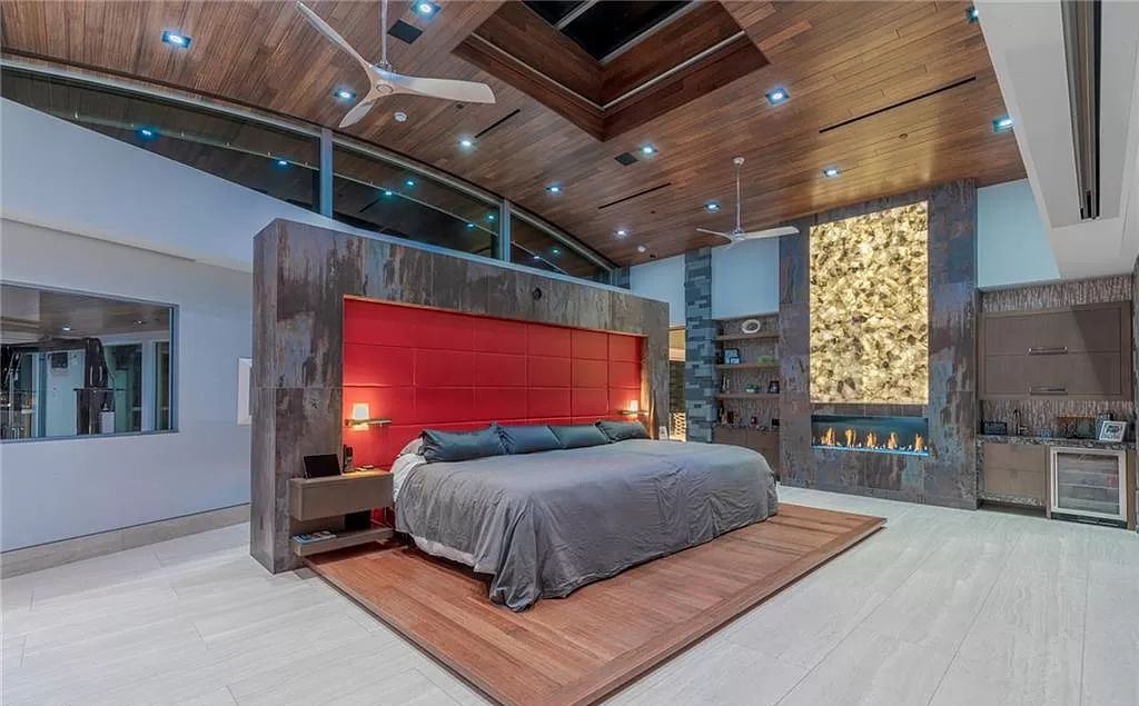 Modern Impressive Residence in Nevada with the highest quality smart home automation technology sells for $32,500,000