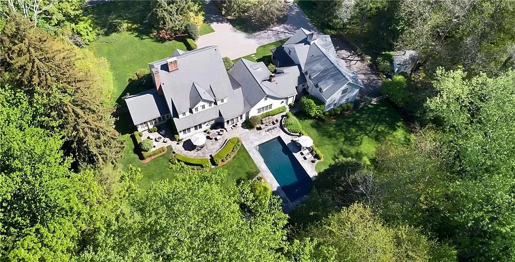 This Connecticut Sophisticated and Superbly Renovated Home Listed for $3,995,000