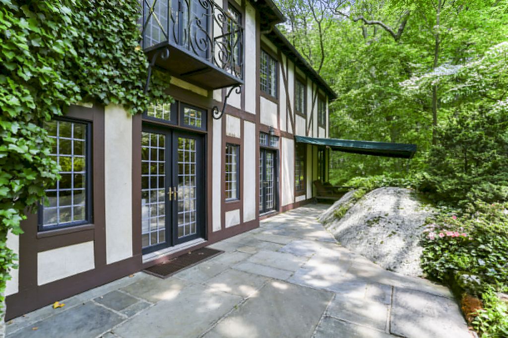Majestic English Manor Showcases Exquisite Detailing Hits Market for $5,750,000