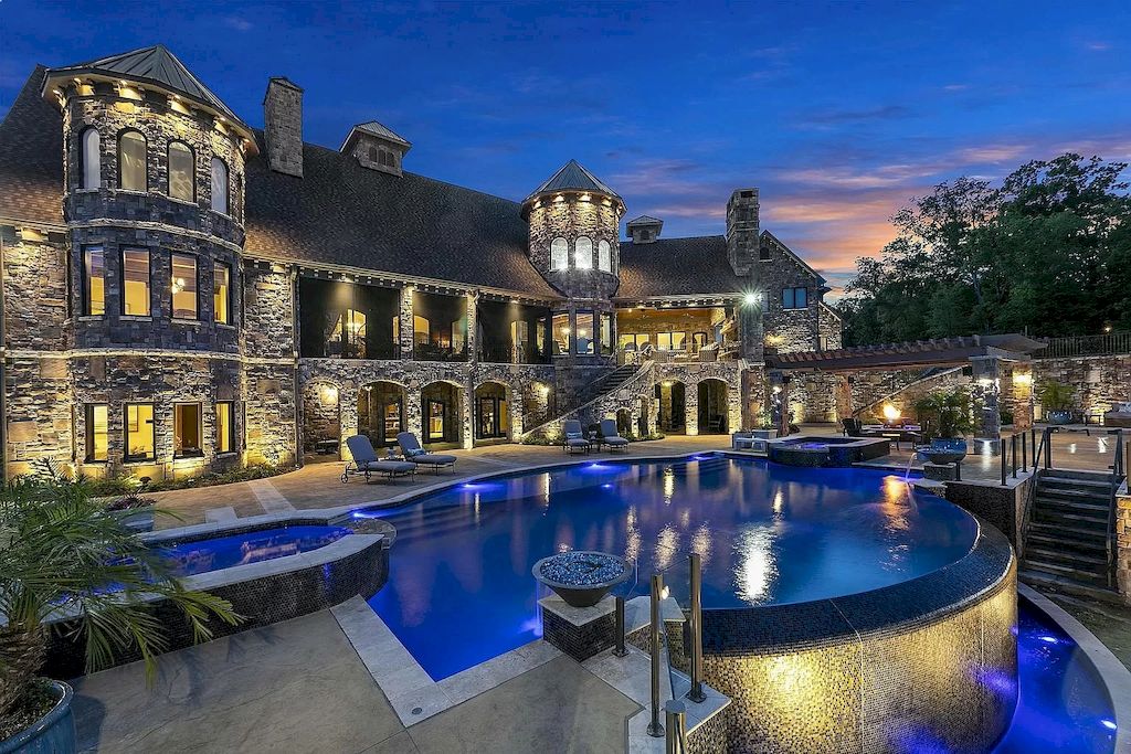 This $9,000,000 Timeless Classic Estate in Tennessee is the Mark of Exquisite Quality Workmanship and Architectural Richness