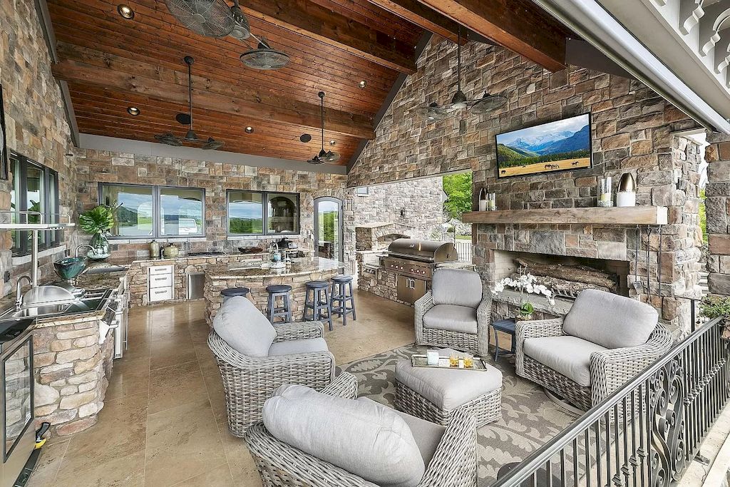 This $9,000,000 Timeless Classic Estate in Tennessee is the Mark of Exquisite Quality Workmanship and Architectural Richness