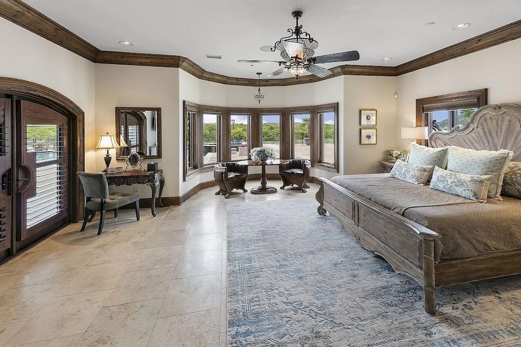 This $9,000,000 Timeless Classic Estate in Tennessee is the Mark of Exquisite Quality Workmanship and Architectural Richness