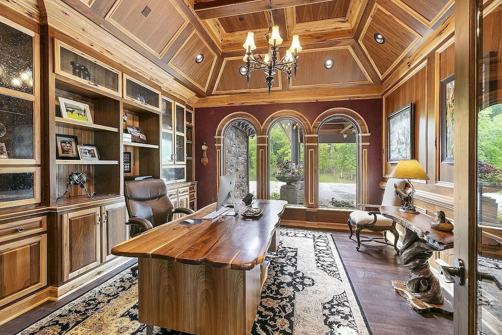 This $9,000,000 Timeless Classic Estate in Tennessee is the Mark of Exquisite Quality Workmanship and Architectural Richness