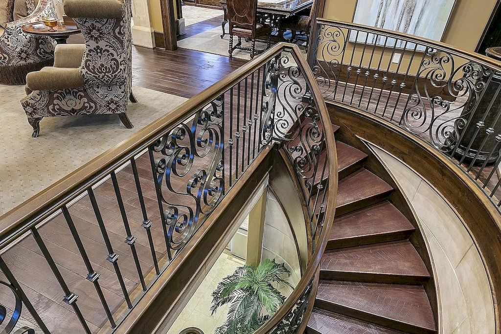 This $9,000,000 Timeless Classic Estate in Tennessee is the Mark of Exquisite Quality Workmanship and Architectural Richness