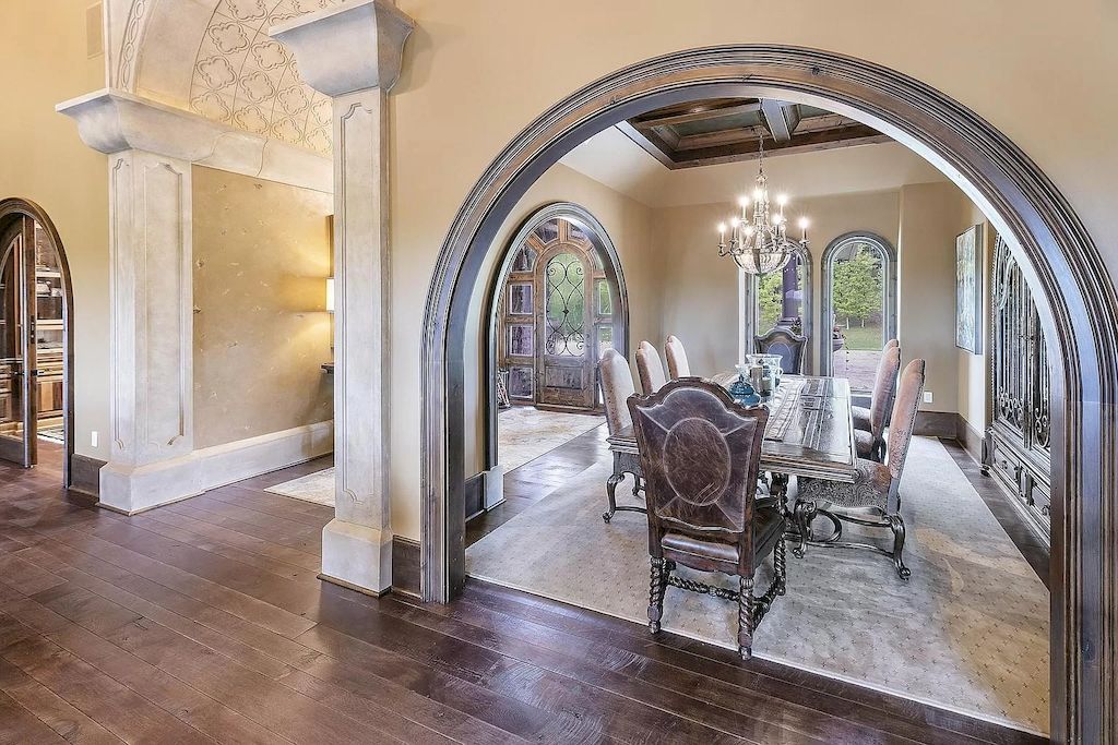 This $9,000,000 Timeless Classic Estate in Tennessee is the Mark of Exquisite Quality Workmanship and Architectural Richness