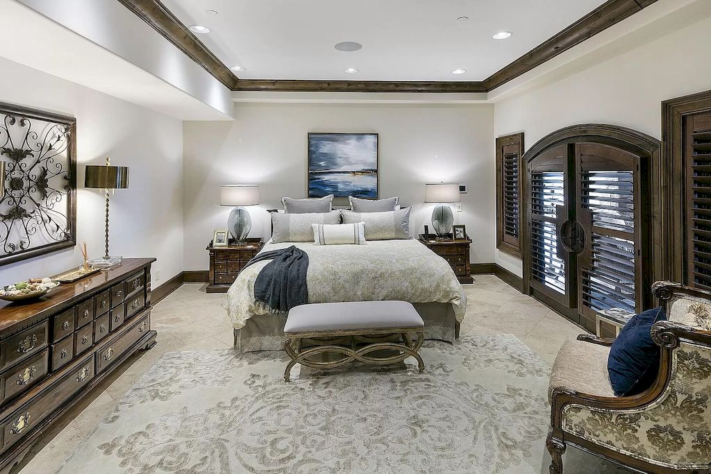This $9,000,000 Timeless Classic Estate in Tennessee is the Mark of Exquisite Quality Workmanship and Architectural Richness