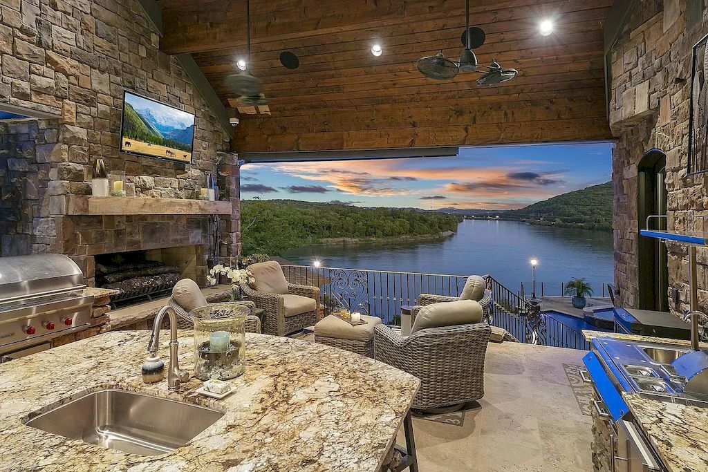 This $9,000,000 Timeless Classic Estate in Tennessee is the Mark of Exquisite Quality Workmanship and Architectural Richness
